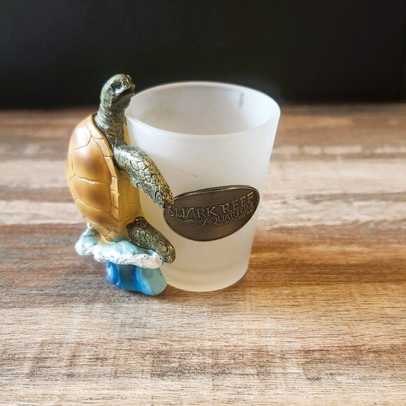 Turtle Shot Glass Mandalay Bay Shark Reef Aquarium - Picture 4 of 5